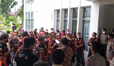 Aksi Damai Pemuda Pancasila di DPRD Bangka Sikapi Persoalan PP Nasional