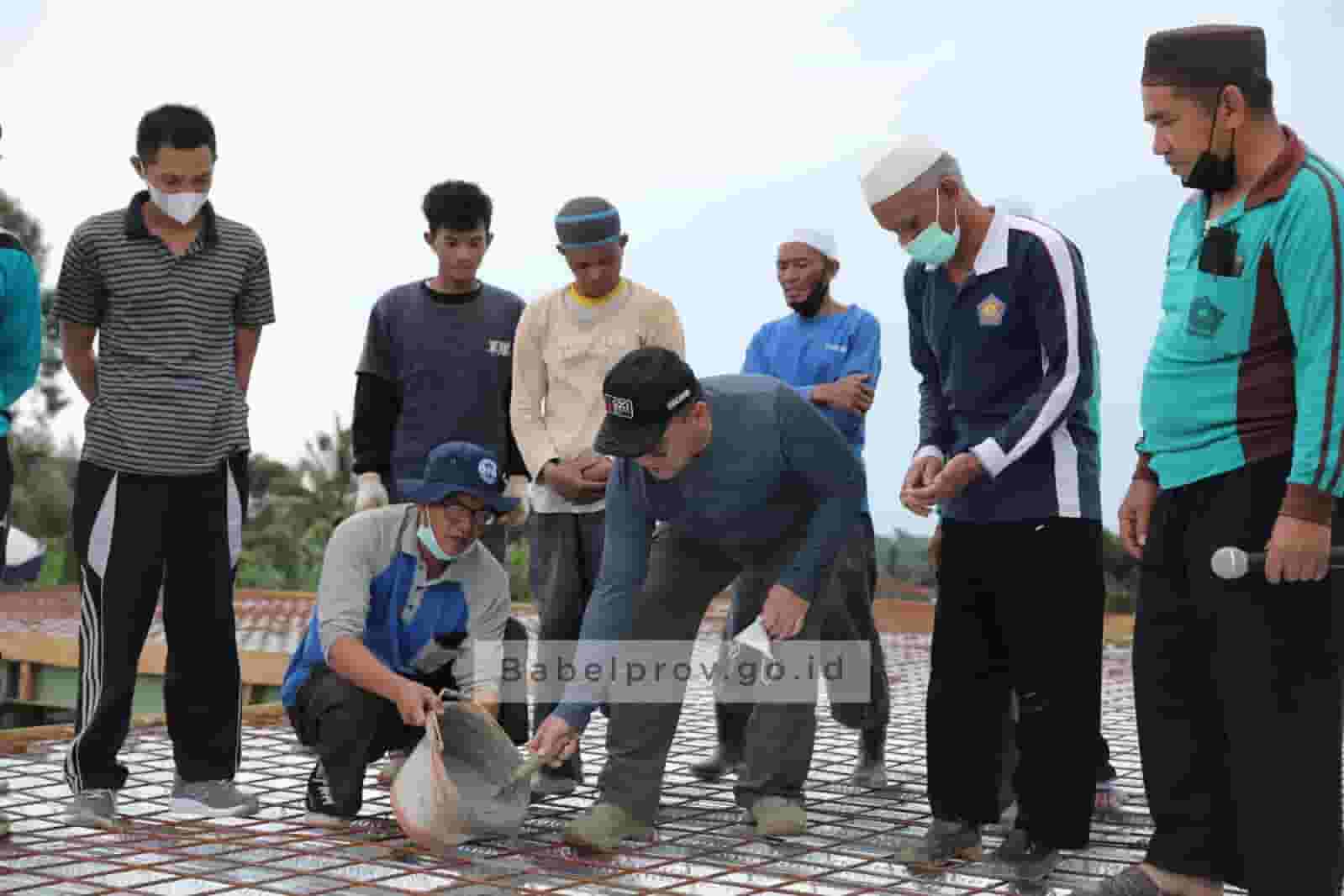 Gubernur Senang, Warga Balun Ijuk Masih Junjung Tinggi Tradisi Gotong Royong