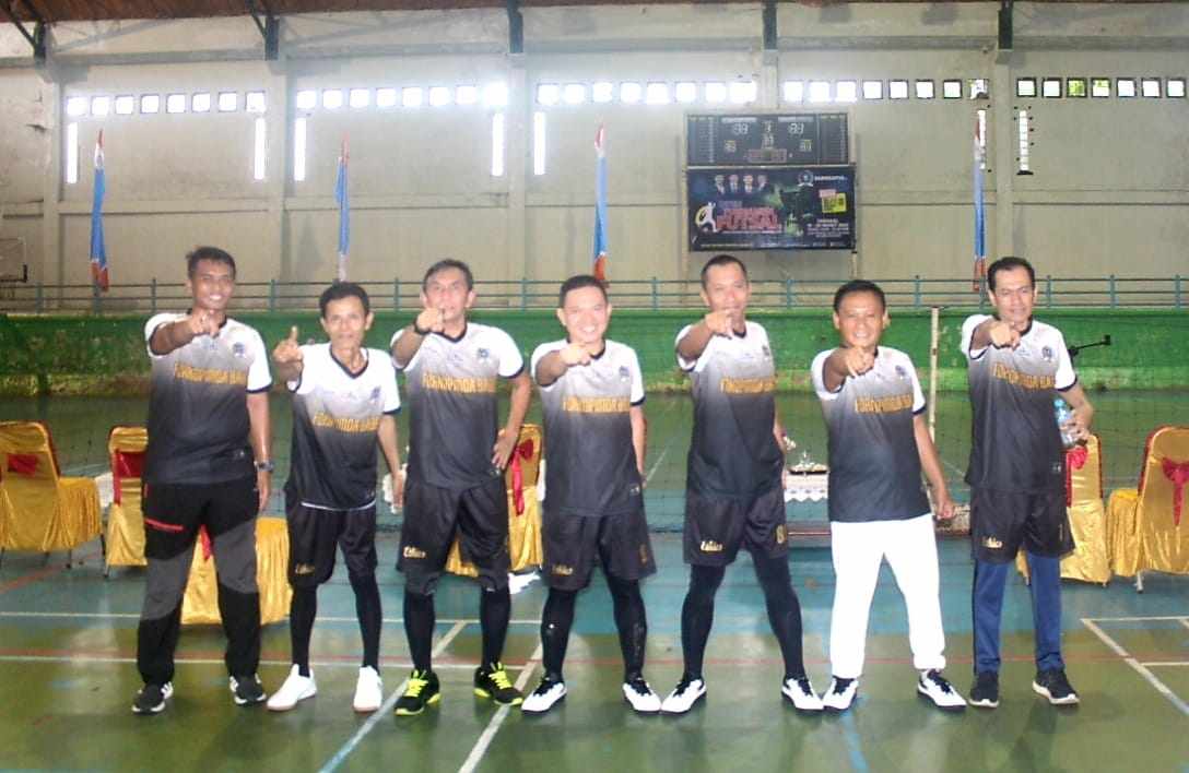 Tim Forkopimda Dengan Kapten Tim Brigjen TNI M Jangkung  Widyanto Meriahkan Laga Perdana Open Turnamen Futsal 