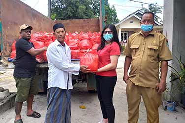 PT Babel Citra Mandiri Bagikan 600 Paket Sembako di Dusun Tanjung Ratu & Dusun Mudel