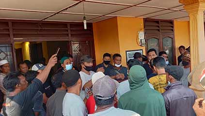 Pesisir Tanjung Ketapang Memanas, Hampir Terjadi Bentrok Antara Warga