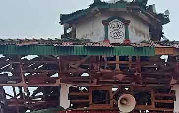 Kubah Masjid Nur Sirothal Mustaqim Disambar Petir