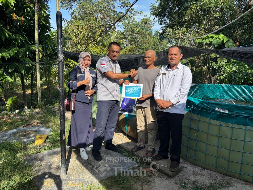 PT TIMAH Tbk Sediakan Sistem Biofloc dan Bibit Ikan untuk Dukung Pengembangan Budidaya Perikanan di Desa Gemur