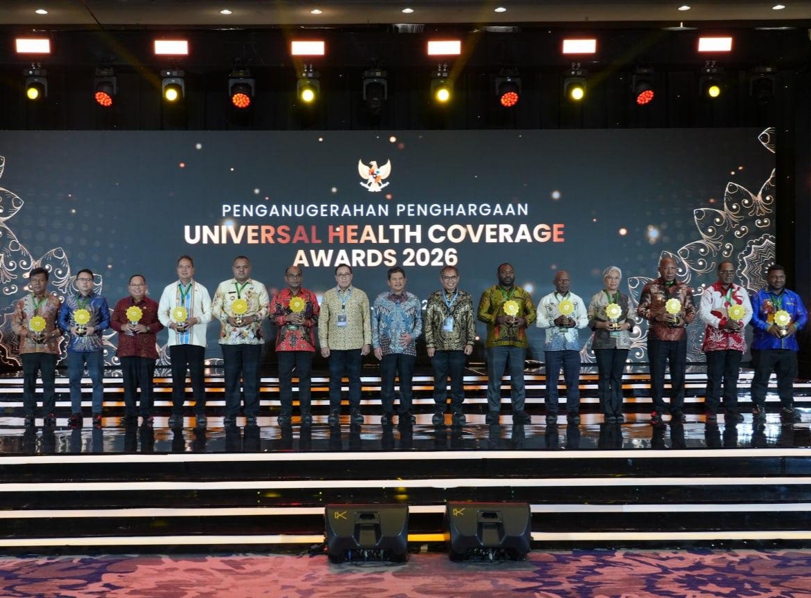 Dukung Program JKN, Ratusan Kepala Daerah Terima Penghargaan di UHC Awards 2026