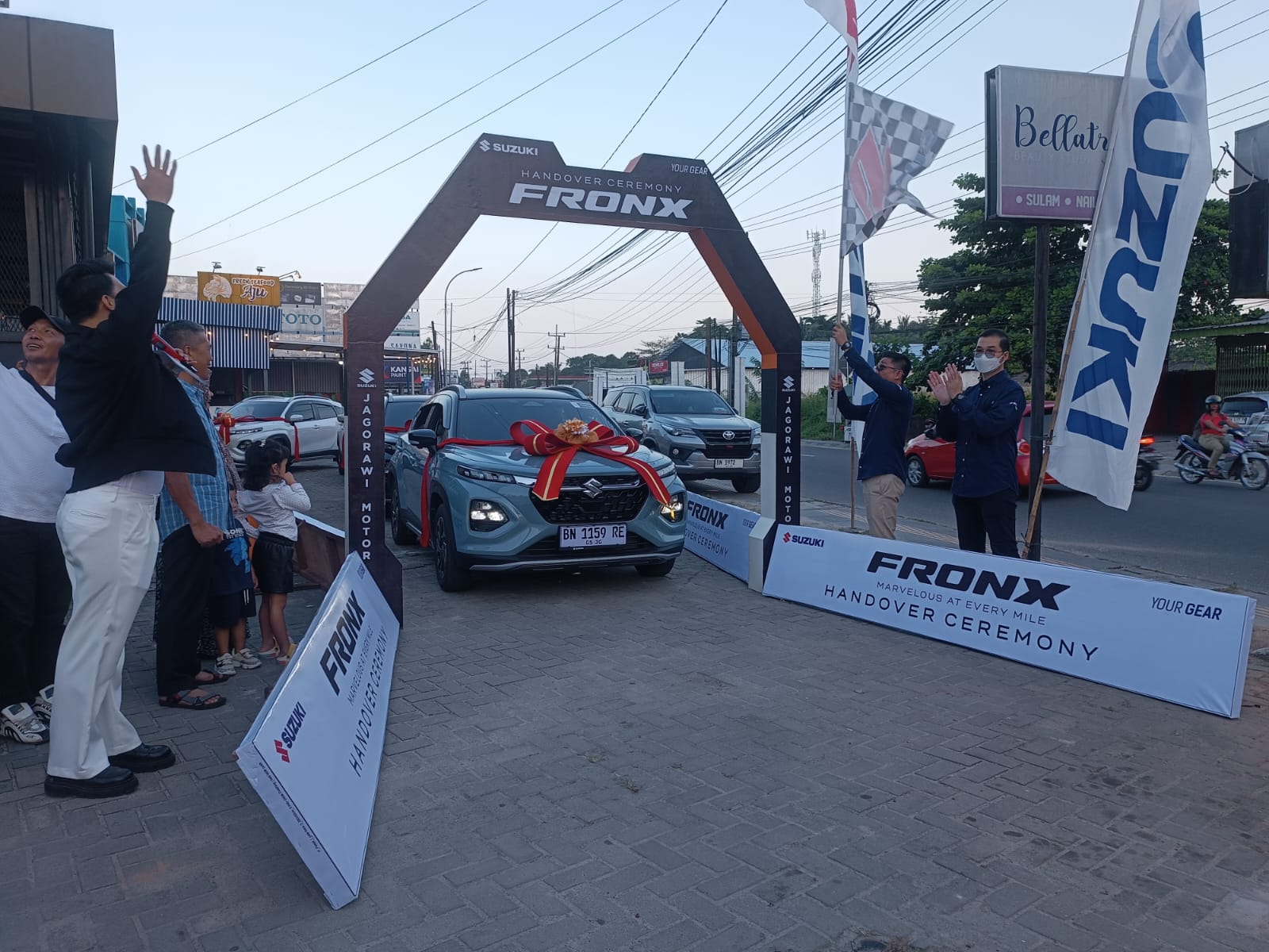 Suzuki Jagorawi Motor Bangka Belitung Gelar Seremoni Penyerahan Perdana Fronx: Apresiasi Kepercayaan Pelanggan