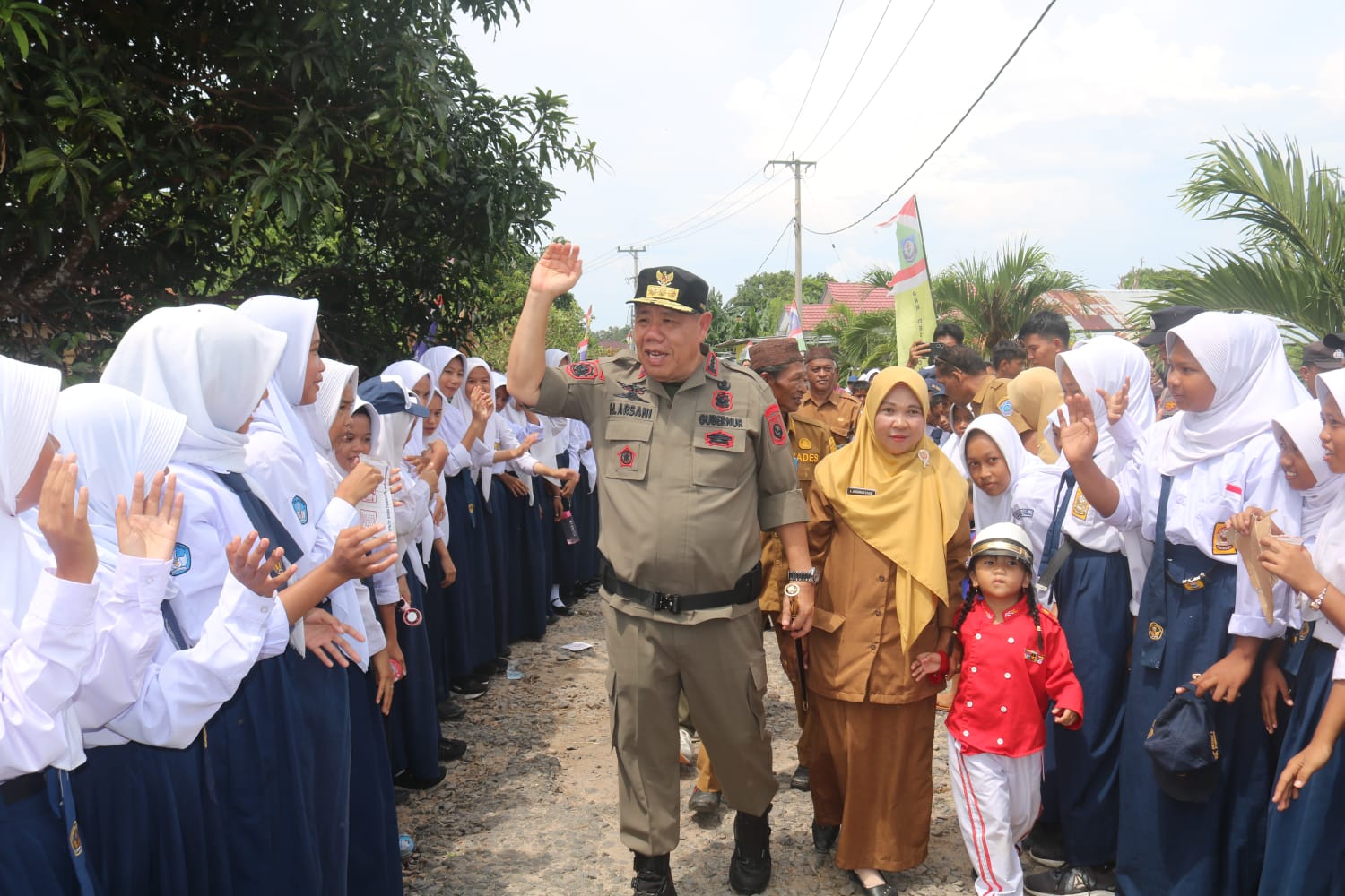 Gubernur Hidayat Arsani Tinjau Fasilitas Kesehatan dan Pendidikan di Kepulauan Pongok