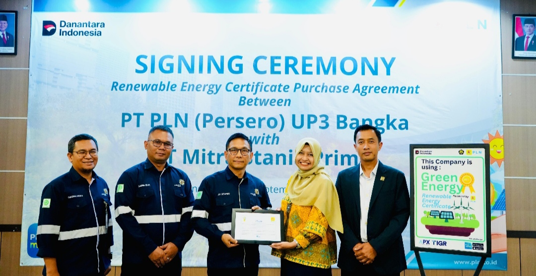 PLN Babel dan PT MSP Perkuat Komitmen Energi Bersih Lewat Penandatanganan Perjanjian REC