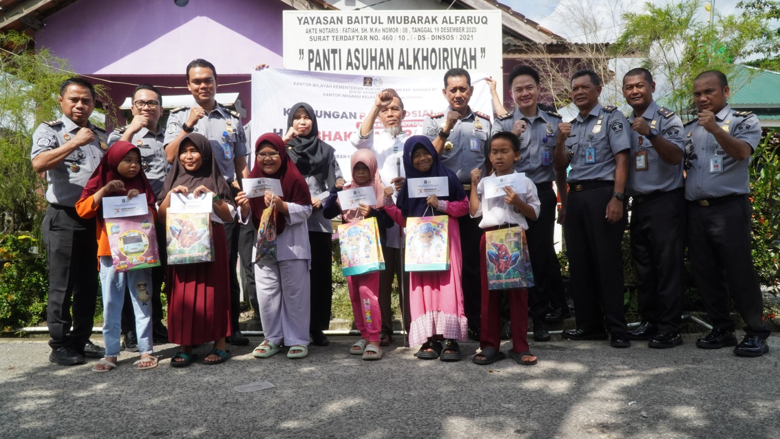 Semarak Hari Bhakti Imigrasi ke-74, Kantor Imigrasi Pangkalpinang Gelar Bakti Sosial