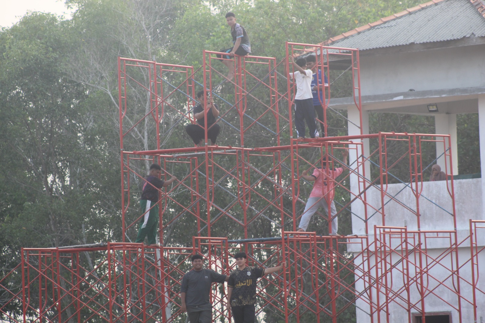 Kreasi Santri, Konser Band Pun Kalah