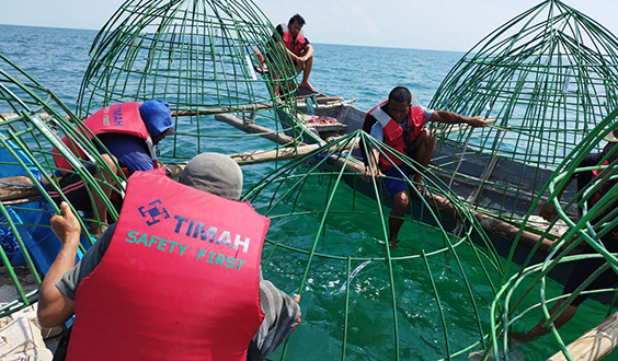 Penenggelaman Artificial Reef, Menjaga Ekosistem Laut Berorientasi Wisata Bawah Laut   