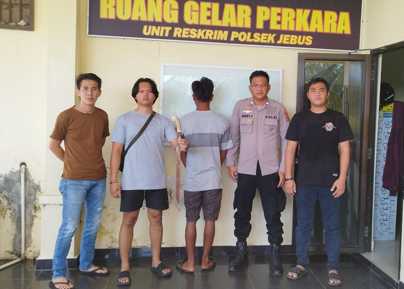 Sebelumnya Jago, Kini Keok di Polsek Jebus