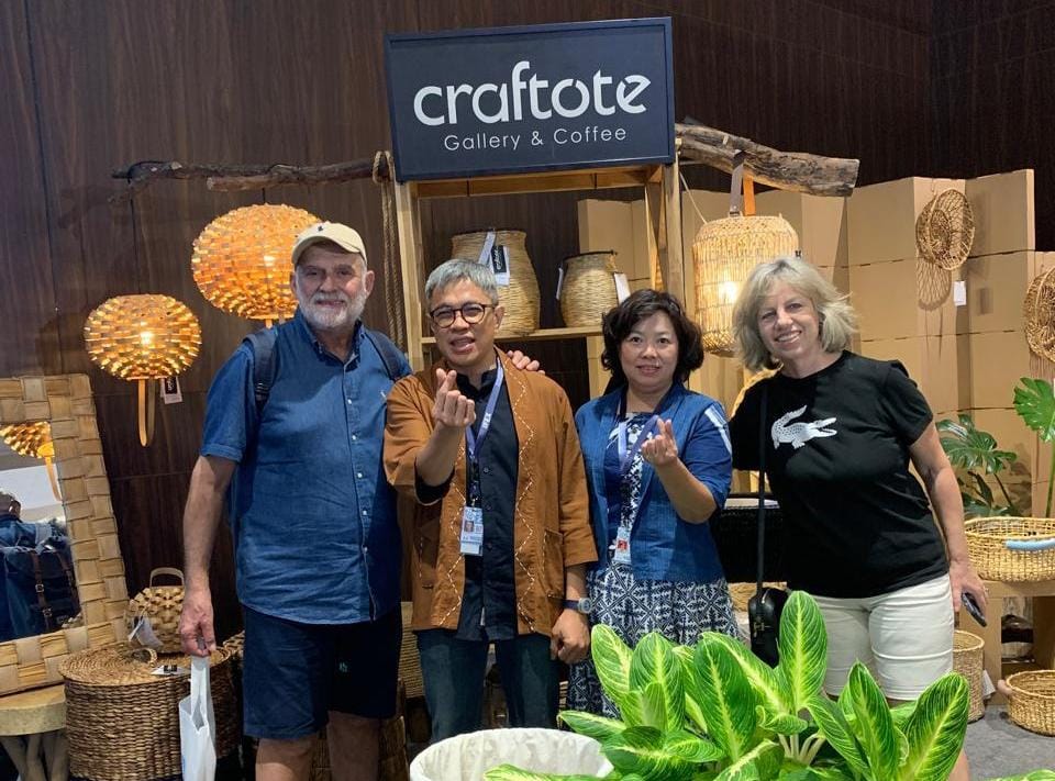 Lewat Program Pemberdayaan BRI, Couplepreneur Ini Sukses Bawa Kerajinan “Craftote”