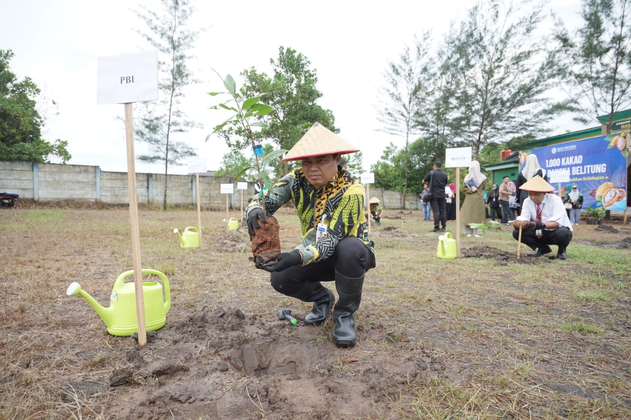Bank Indonesia Dukung Net Zero Emissions Melalui Penanaman 1.000 Pohon Kakao di Bangka Belitung