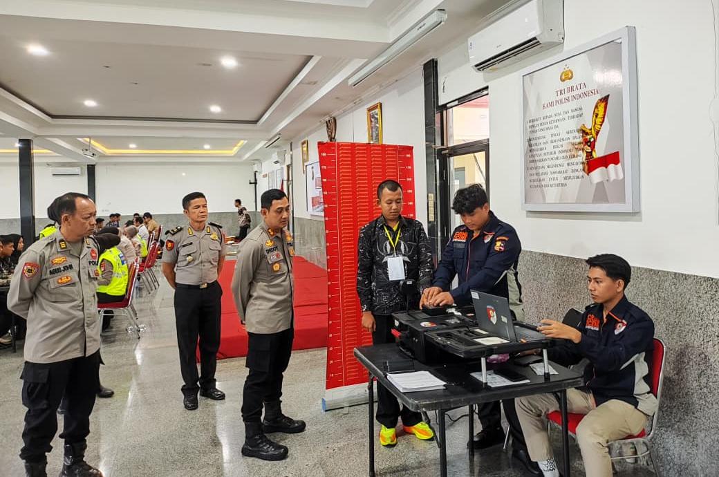 Kapolres Bangka Tinjau Langsung Seleksi Administrasi Calon Bintara & Tamtama