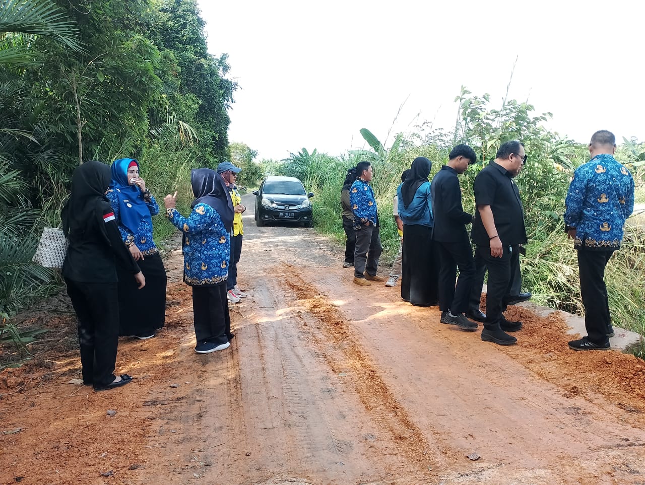 Komisi III DPRD Basel Tinjau Jalan Putus Jeriji - Tepus, Ini Hasilnya 