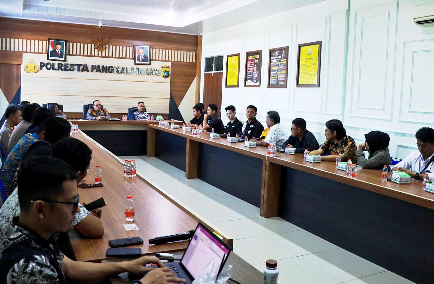 Kapolresta Pangkalpinang Kumpulkan Pengelola SPBU, Bahas Antrean BBM hingga Usul Stiker Barcode