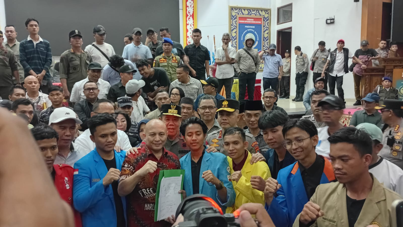Didemo Mahasiswa, Gubernur Hidayat Minta Maaf, DPRD Babel Pangkas Anggaran DL