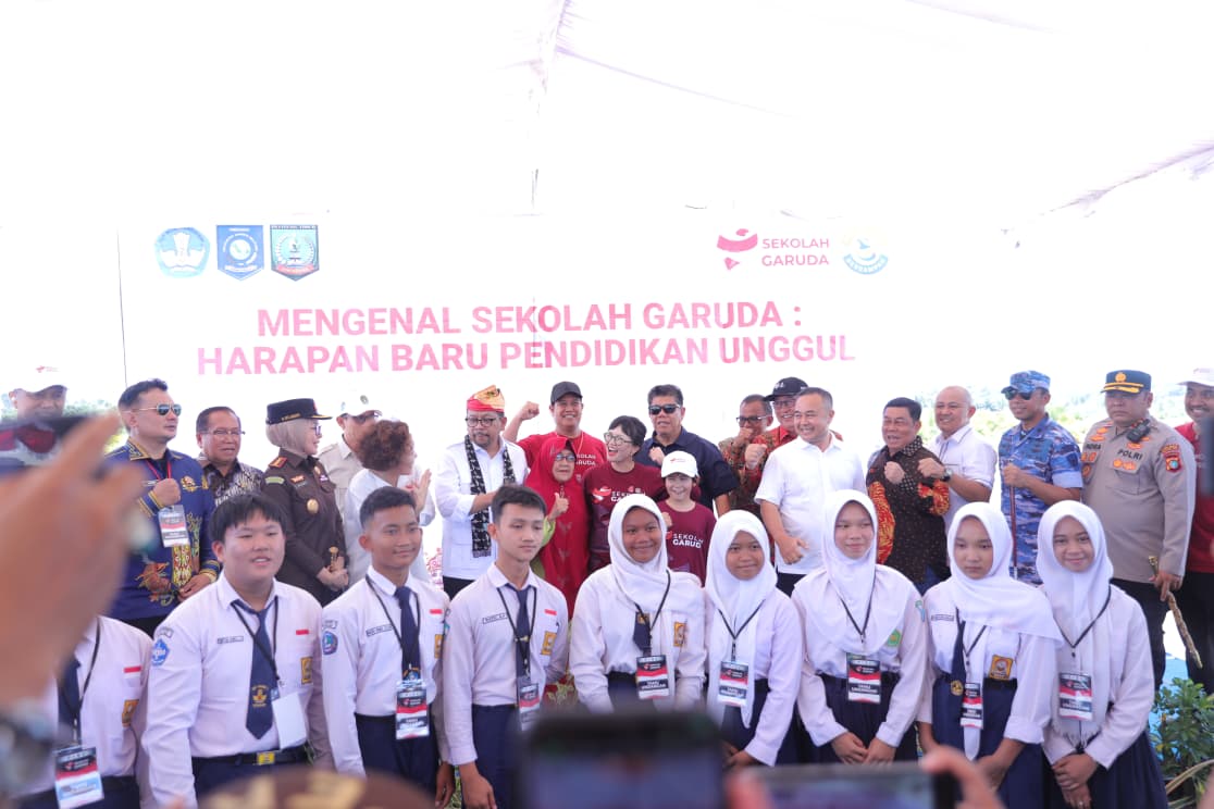 Resmi Diperkenalkan, Gubernur Hidayat Berharap Sekolah Garuda Lahirkan Putra-Putri Babel Unggul