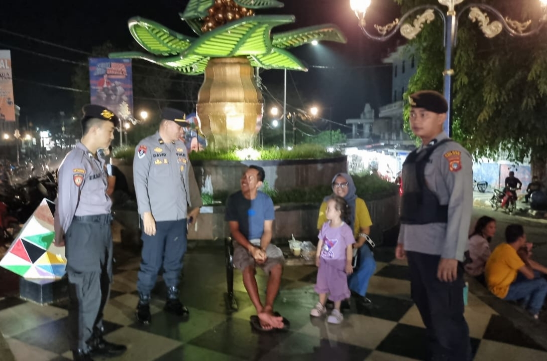 Patroli Malam di Simpang Lima Toboali, Polres Basel Ingatkan Warga Waspada Kriminalitas
