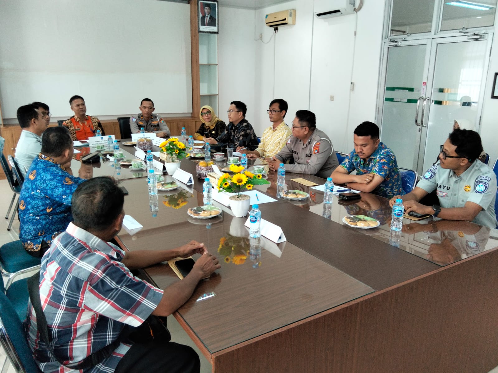 UPT Samsat Bangka Gelar Reviu Standar Pelayanan, Libatkan Berbagai Pihak   