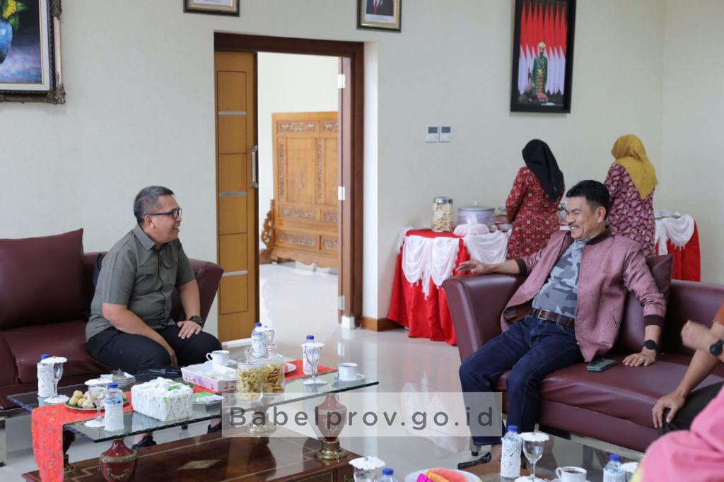 Sekda Naziarto Antarkan Pangdam Hilman kembali ke Jakarta