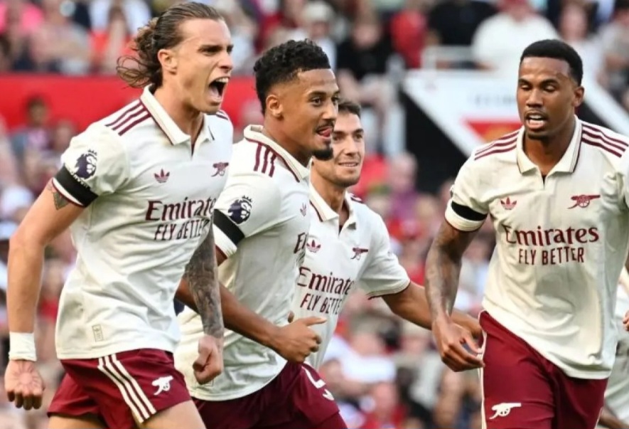 Chelsea Menang Telak, City Digebuk Tottenham, Arsenal ke Puncak