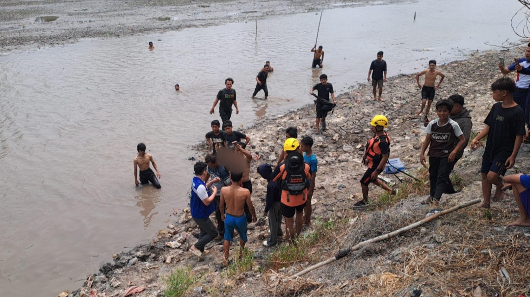 Bocah 4 Tahun Tenggelam di Kolong Jembatan 12 