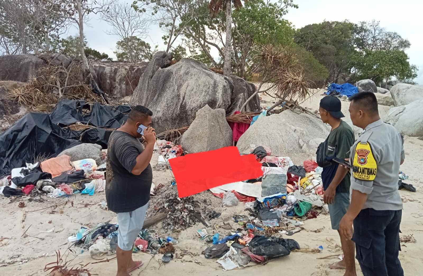 Ditemukan Mayat di Tumpukan Sampah Bukit Kuala, Kondisinya Begini