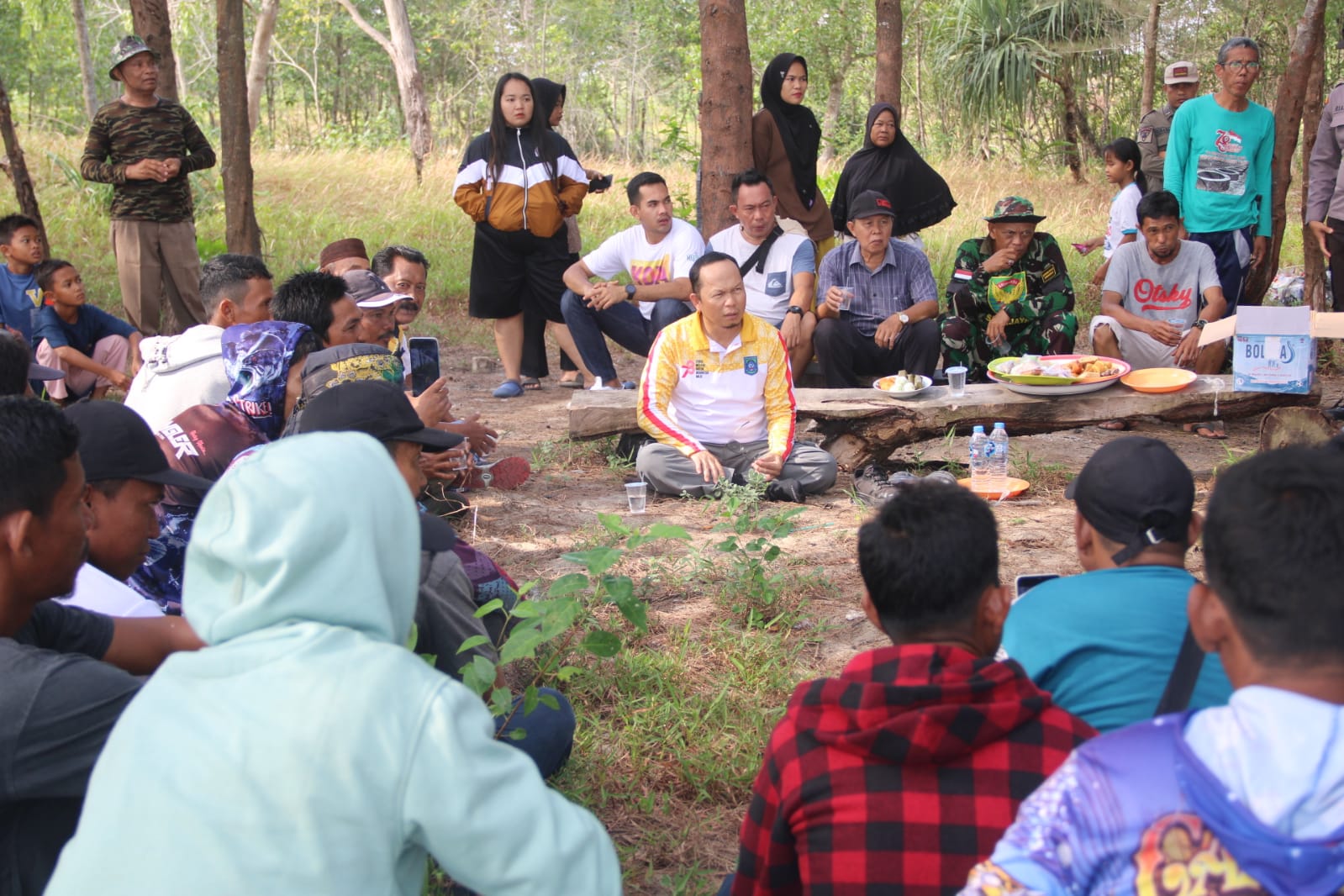 Ngobrol Bareng Pokdarwis, Bupati Algafry Diminta Dukung Pariwisata Sinar Laut