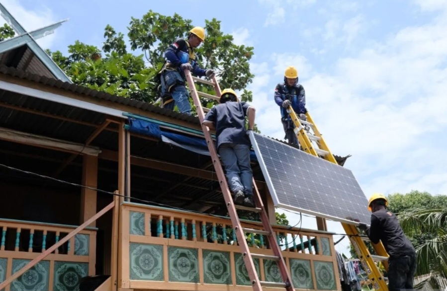 Dari Gelap Terbitlah Terang dan Sehat Berkat PLN