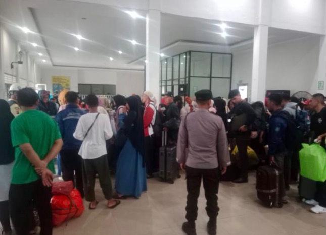 Polsekwas Pelabuhan Pangkalbalam Awasi Arus Penumpang Kapal Express Bahari