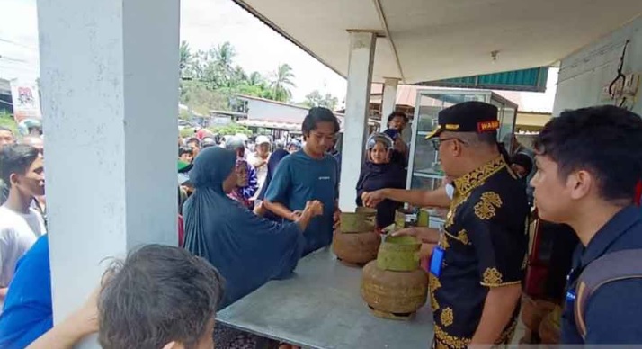 Sidak Penjualan LPG 3 Kg, Wabup Belitung Ancam Cabut Izin Pangkalan Nakal
