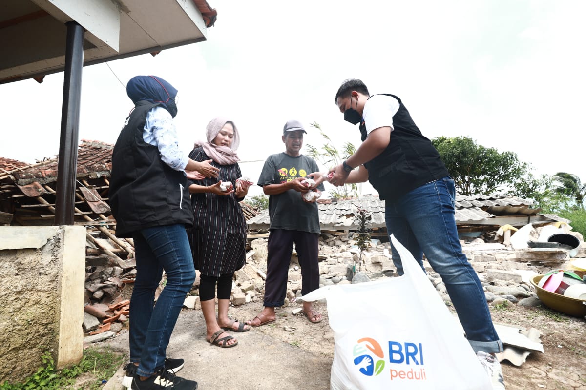 BRI Peduli Bantu Korban Bencana Gempa Cianjur 