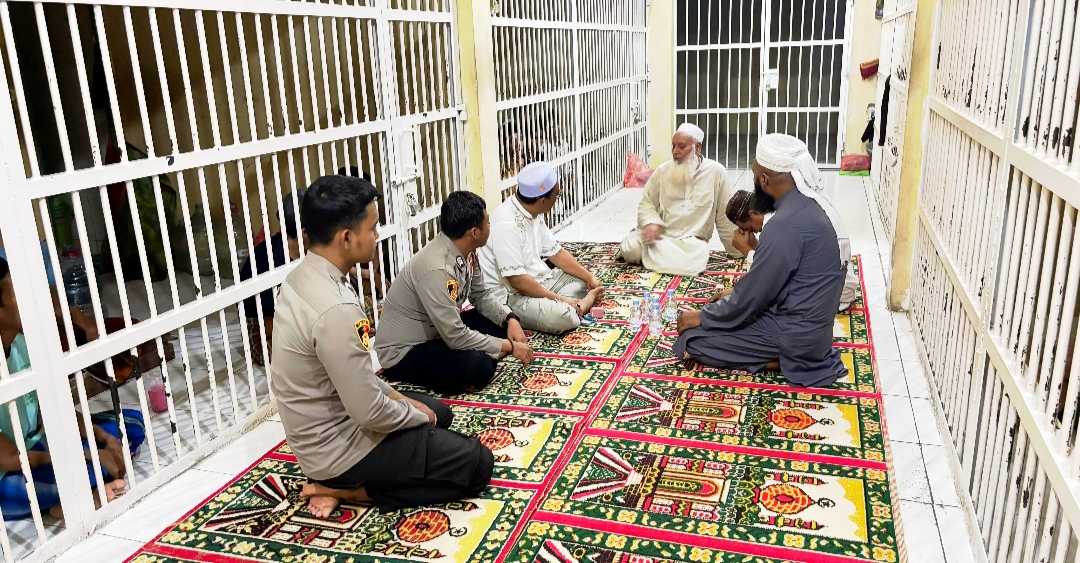 Biar Tobat, Tahanan Polres Bangka Barat Disiram Rohani