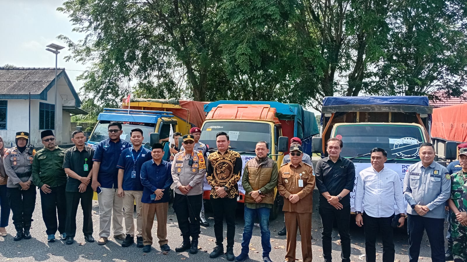 KPU Pangkalpinang Lepas 7 Armada Distribusi Logistik Kotak dan Bilik Suara
