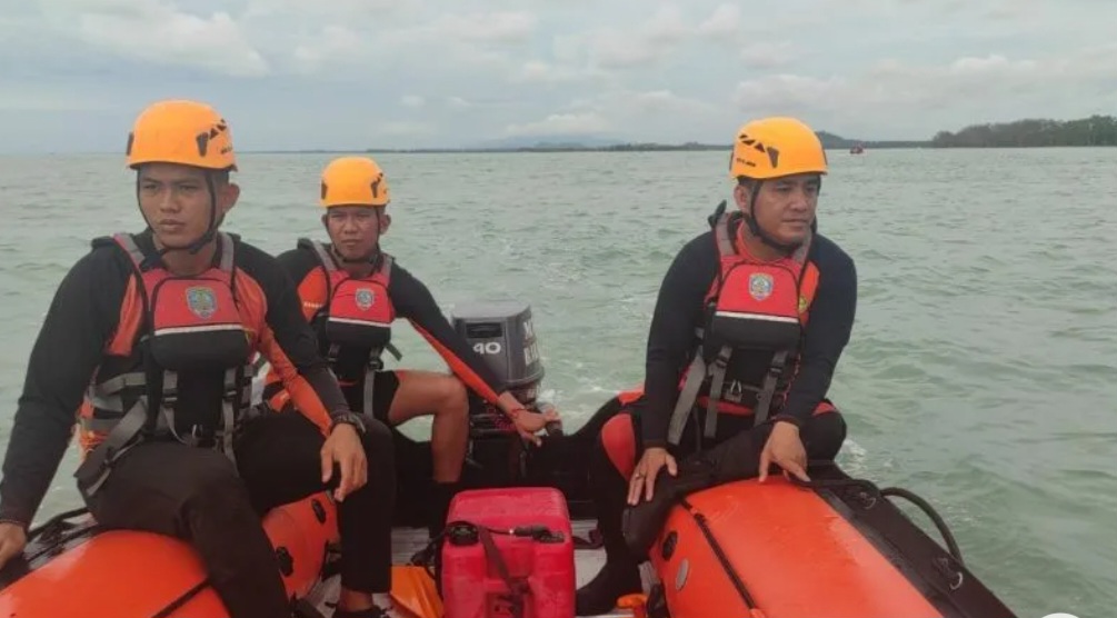 Pancing Tersangkut, Pemancing Tiba-tiba Hilang di Pantai Batu Berikat