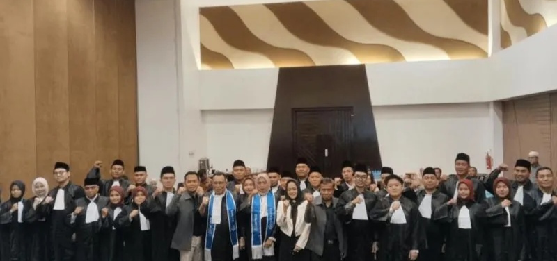 28 Advokat Baru Resmi diangkat, PERADI Tekankan Integritas dan Kode Etik