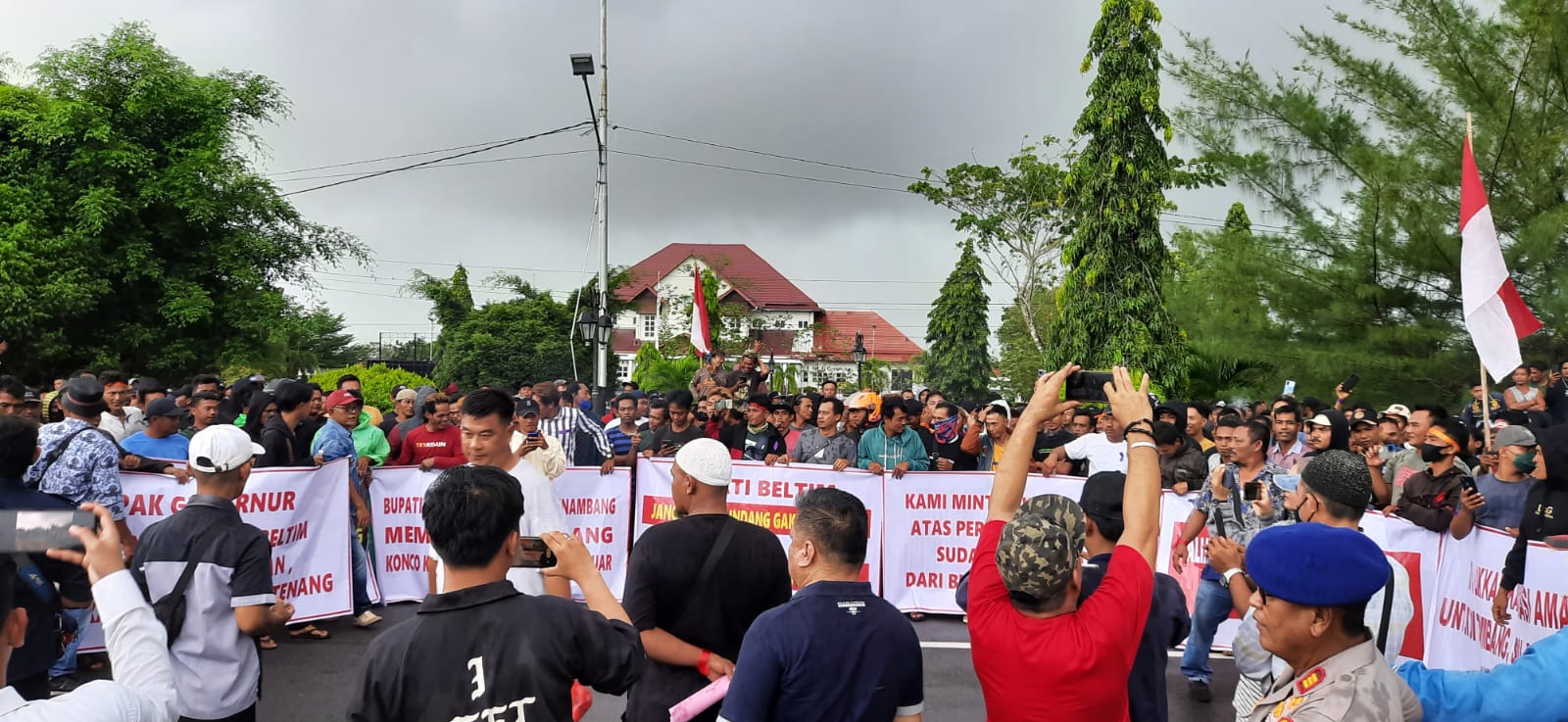 Ini Tuntunan Masyarakat Penambang Beltim Kepada Para Pihak