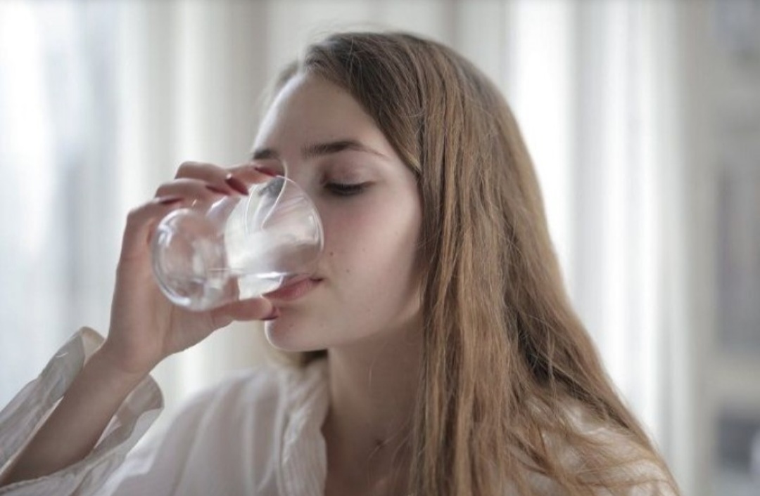 Jangan Kurang Minum Air Putih, Ini Akibatnya Bagi Tubuh Anda