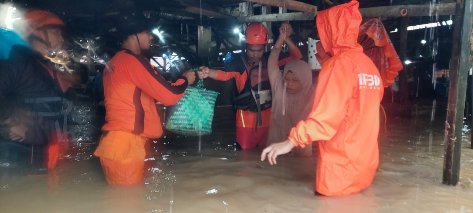 BPBD Babar Catat Ada 3 Titik Lokasi Banjir di Jebus dan Parittiga, Ini Datanya 