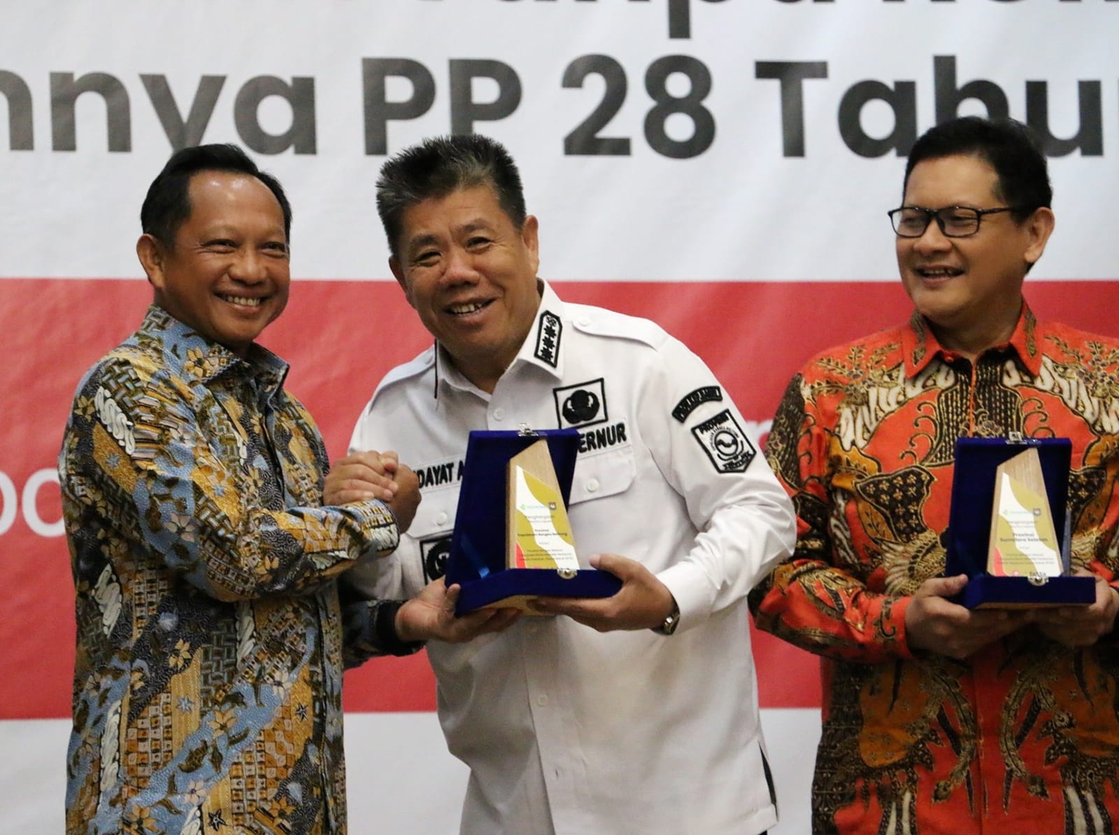 Terima Penghargaan Nasional, Gubernur Hidayat Arsani Gencarkan Sosialisasi Hidup Sehat Tanpa Rokok