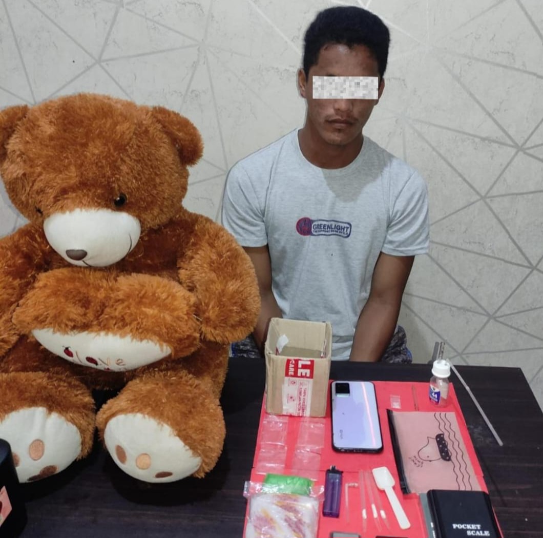 Seorang Pemuda di Toboali Tertangkap Bersama Boneka Teddy Bear, Ternyata Karena Ini 