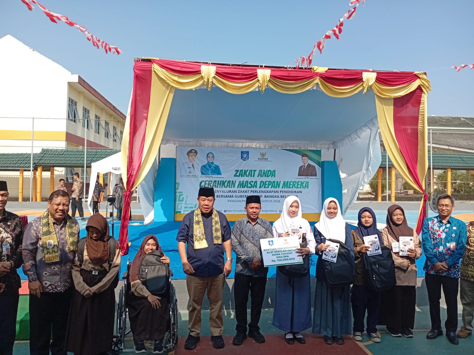 Pemprov dan Baznas Babel Salurkan Bantuan dan Peduli Pendidikan