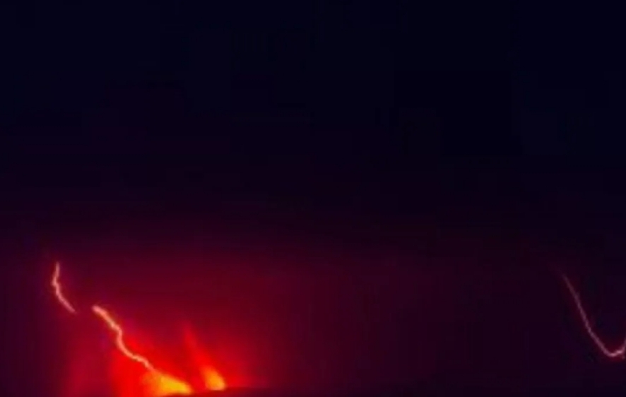 Gunung Anak Krakatau Erupsi, Bandara Soetta Ditutup, Banyak Penerbangan Ditunda