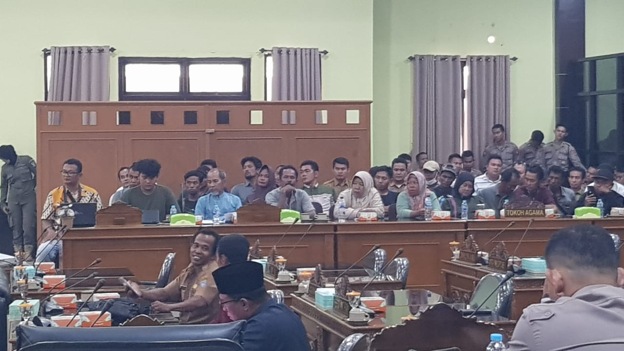 DPRD Bangka Tengah Gelar RDP Rencana Penambangan di Laut Beriga