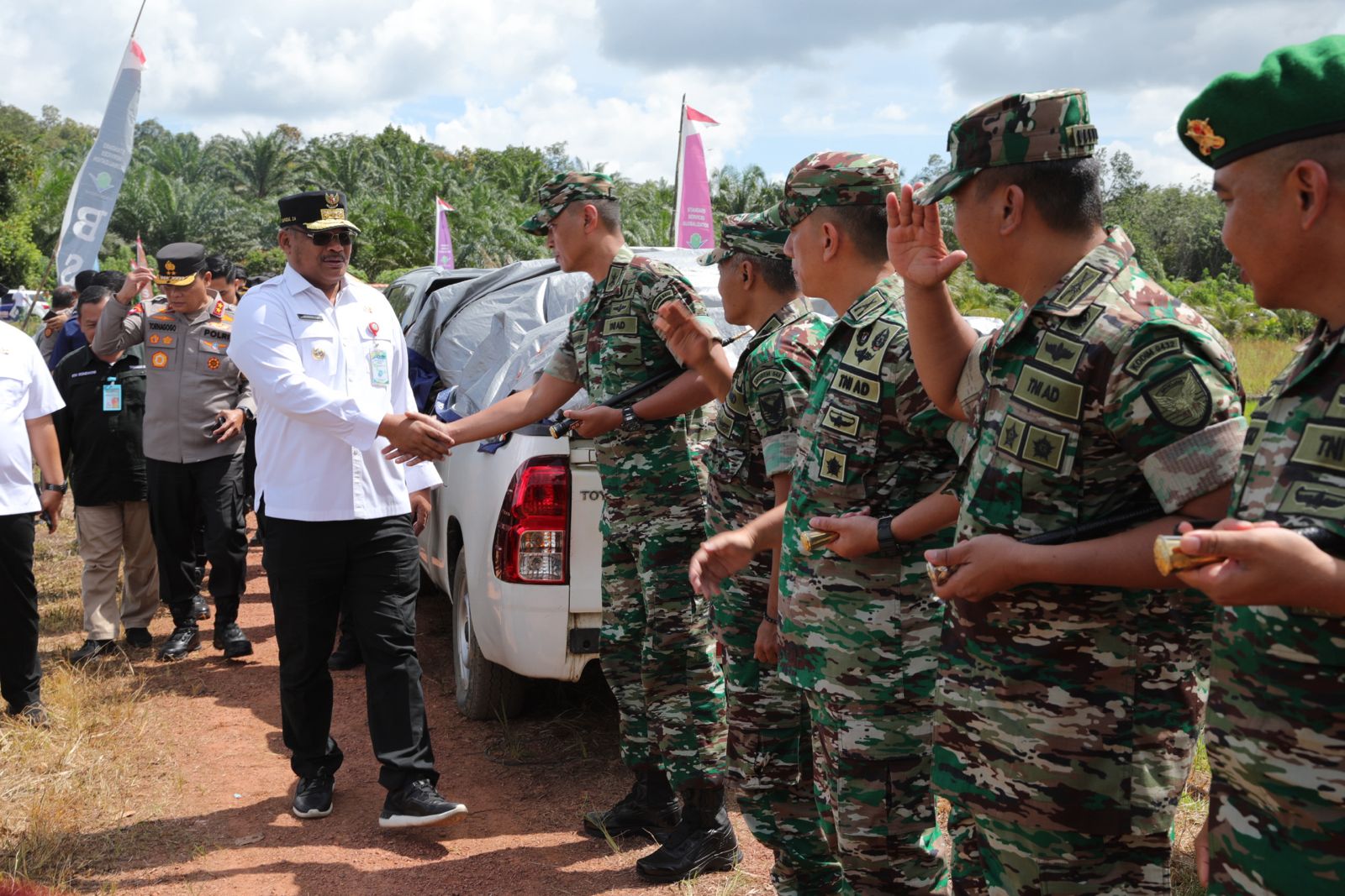 Tahap Pertama Petani Babel Akan Dapat Bantuan Rp 200 Miliar Berupa Mesin Untuk Menggarap Lahan