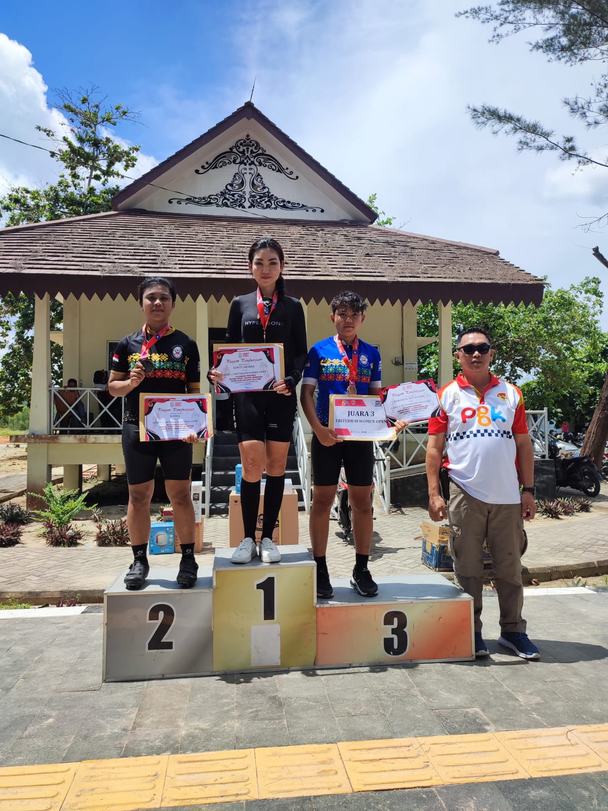 Pembalap Sepeda Babar Raih Juara Kejurprov Road Bike ISSI Babel 