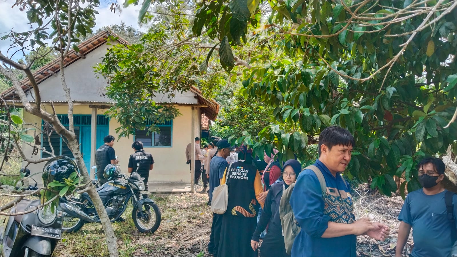 Warga Dihebohkan Penemuan Jasad di Belakang Rumah Jalan Perbakin Air Merapin