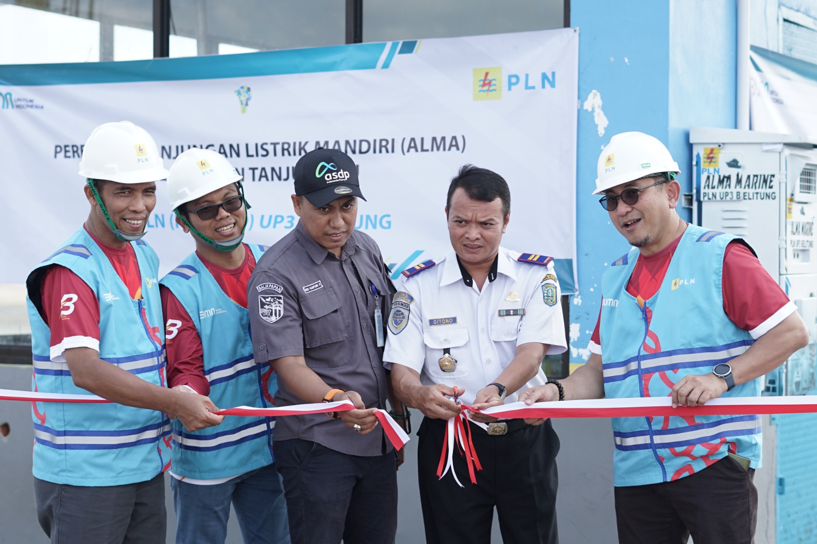 Dukung Ekonomi Maritim dan Energi Bersih, PLN Bangun Anjungan Listrik Mandiri di Pelabuhan Tanjung Ru Belitung