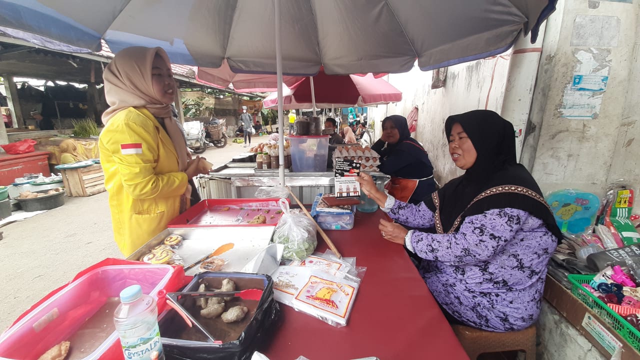 Turun ke Pasar, Gemilang & BEM Inpalas Sungailiat Ajak Masyarakat Gunakan Hak Pilih